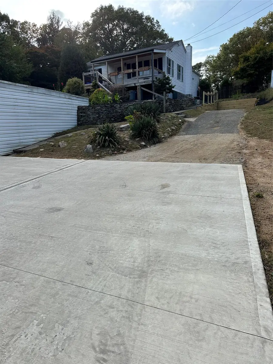 558 Meadow Road, Kings Park, NY 11754 - Image #3