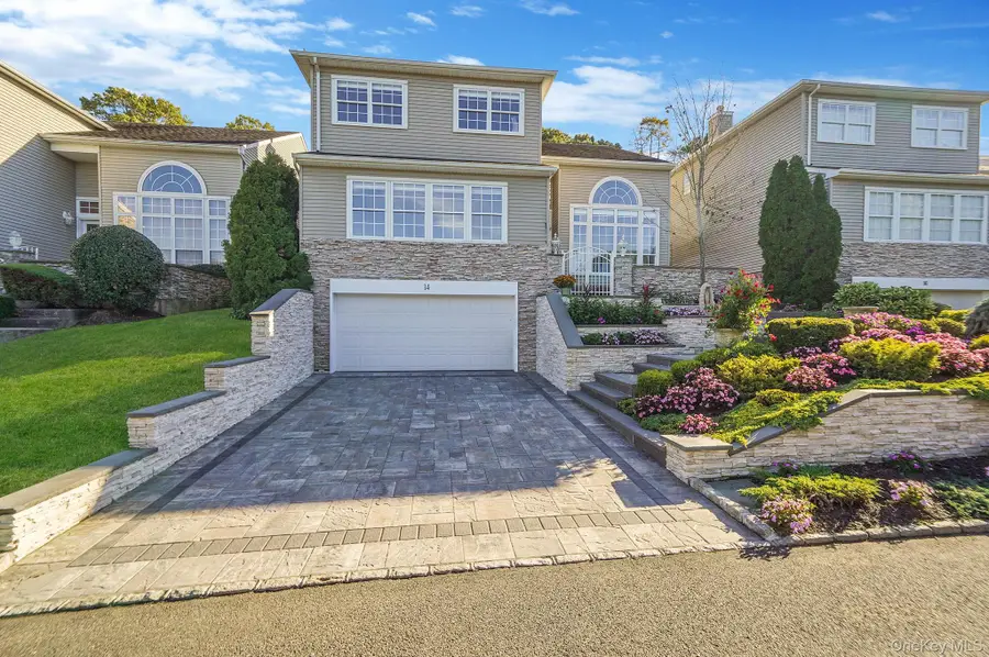 14 Hamlet Drive, Hauppauge, NY 11788 - Image #2