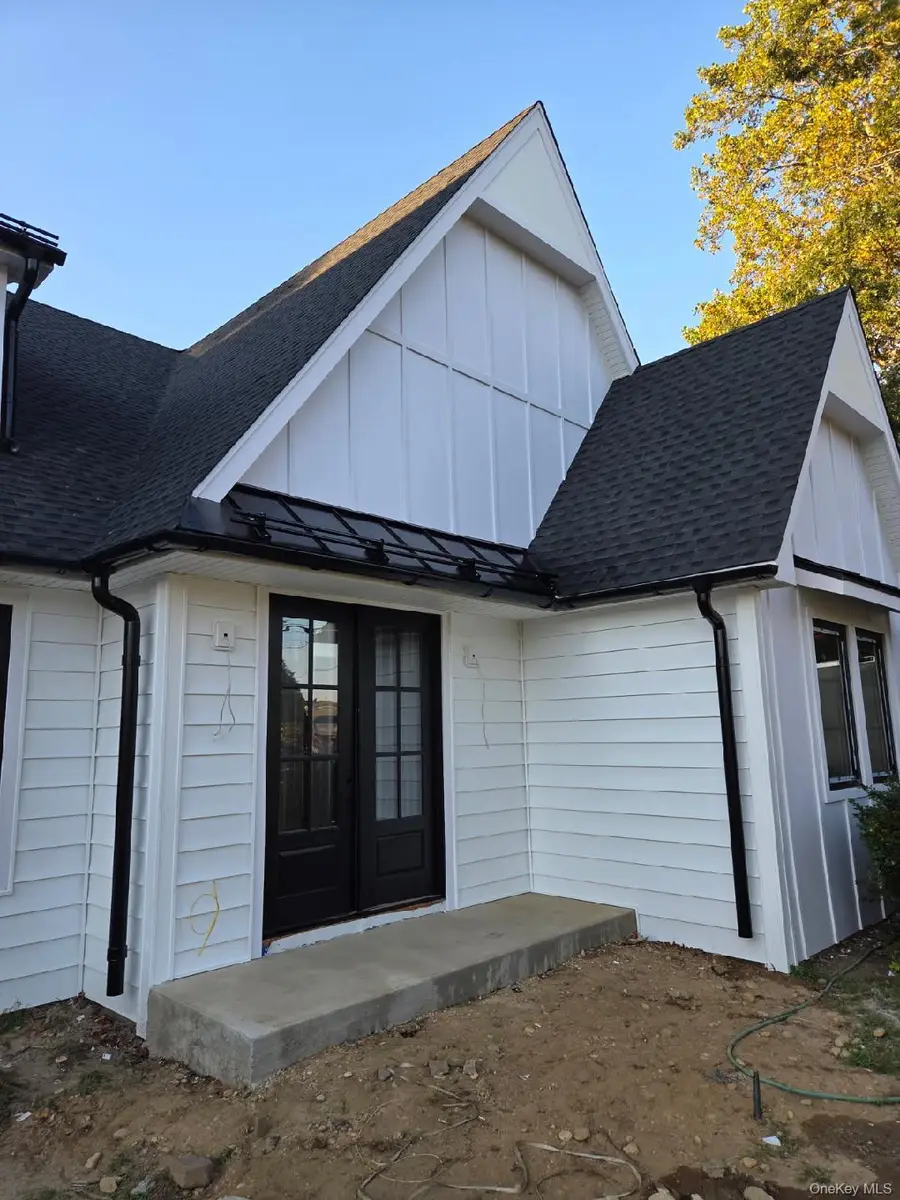 1515 Lincoln Avenue, Bohemia, NY 11716 - Image #2