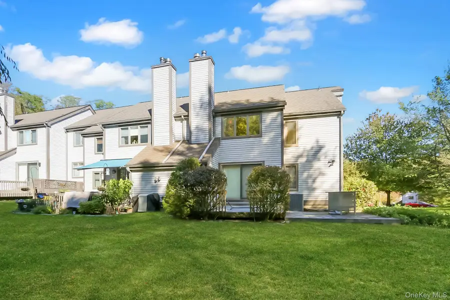 4 Lily Court, Yorktown Heights, NY 10598 - Image #2