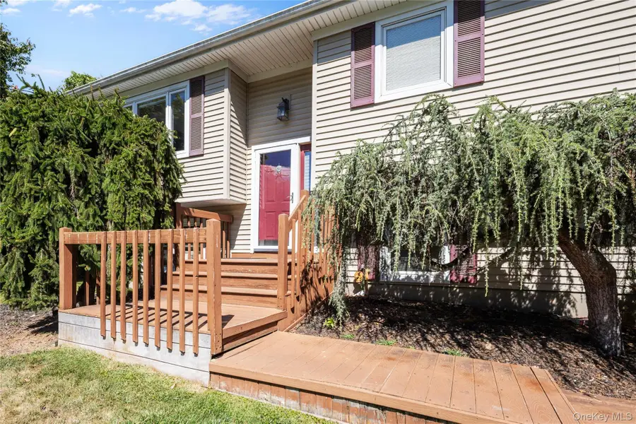 8 Dunn Road, Airmont, NY 10952 - Image #3