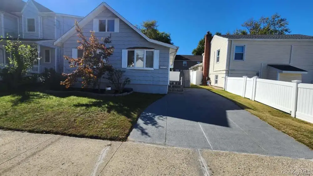 2970 Grand Boulevard, Baldwin, NY 11510 - Image #1