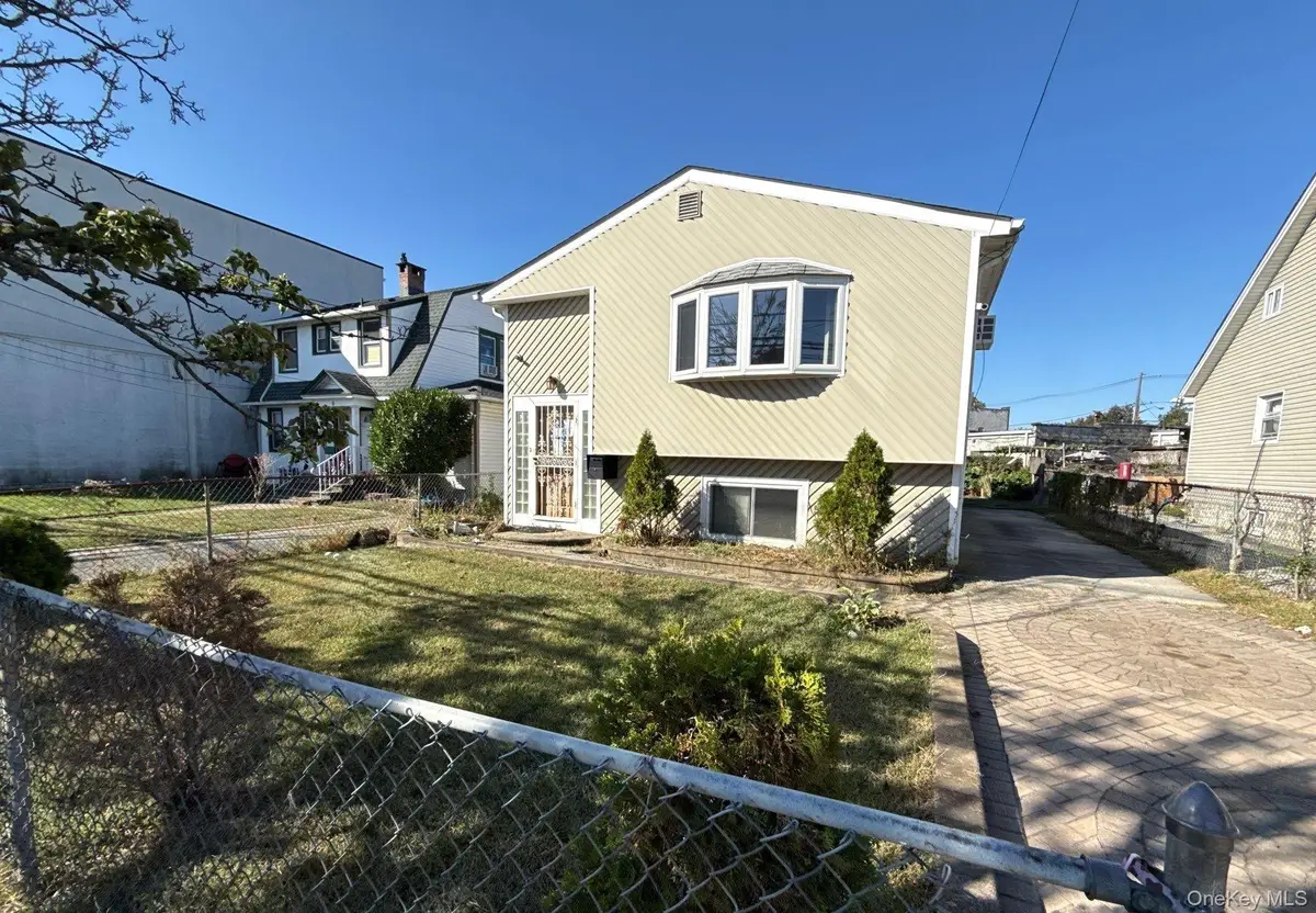 11 Mount Avenue, Freeport, NY 11520 - Image #1