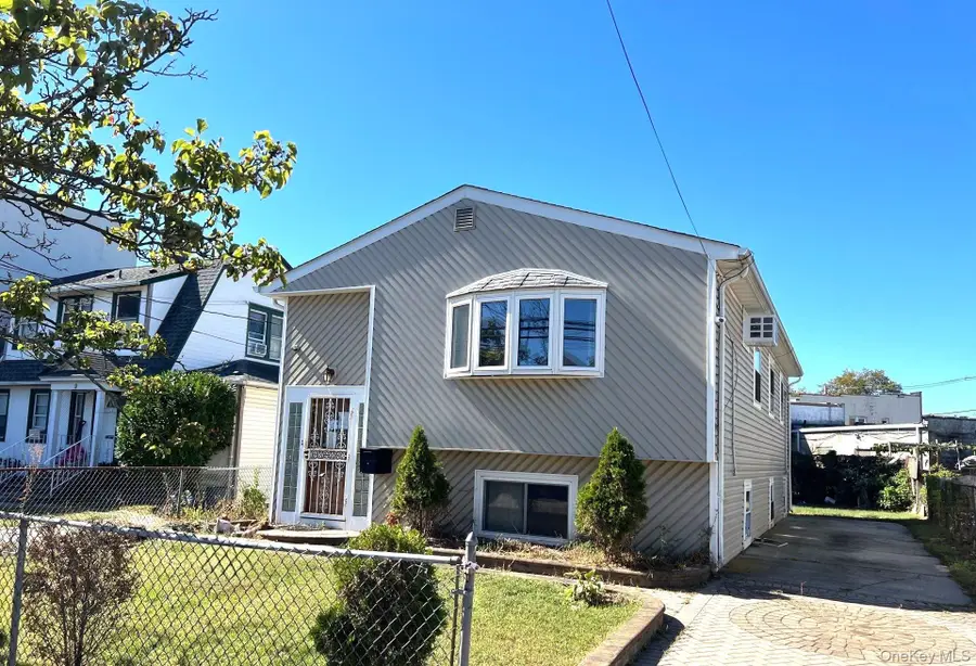 11 Mount Avenue, Freeport, NY 11520 - Image #3