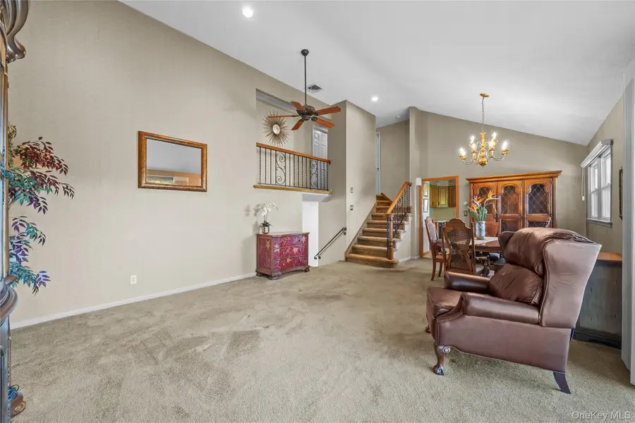 261 Johnson Avenue, Sayville, NY 11782 - Image #2