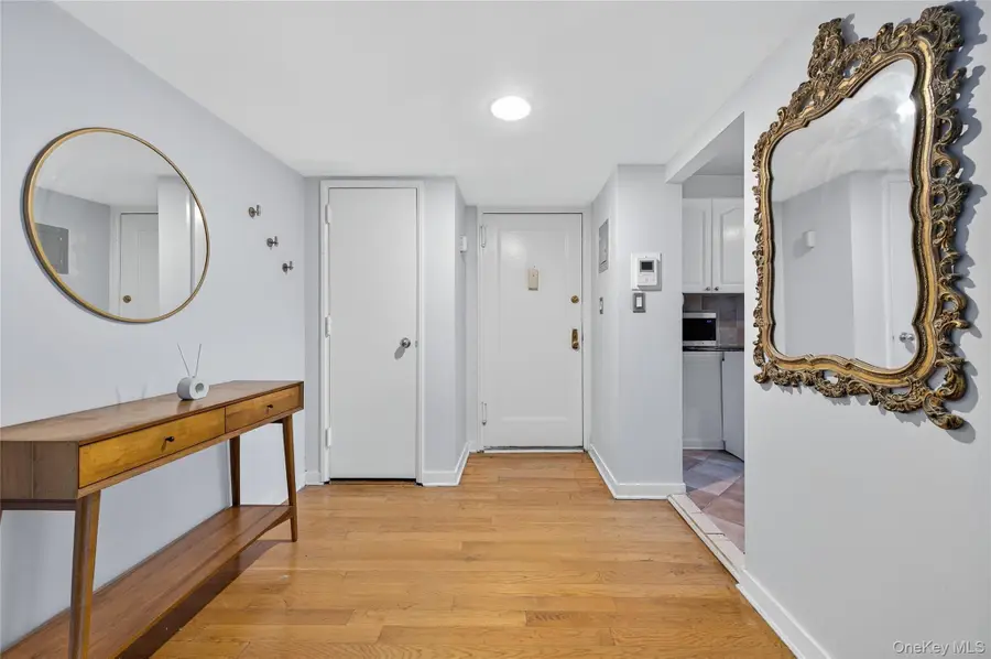 5 Terrace Circle #3A, Great Neck, NY 11021 - Image #2