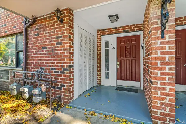 7129 Sutton Place #3, Fresh Meadows, NY 11365