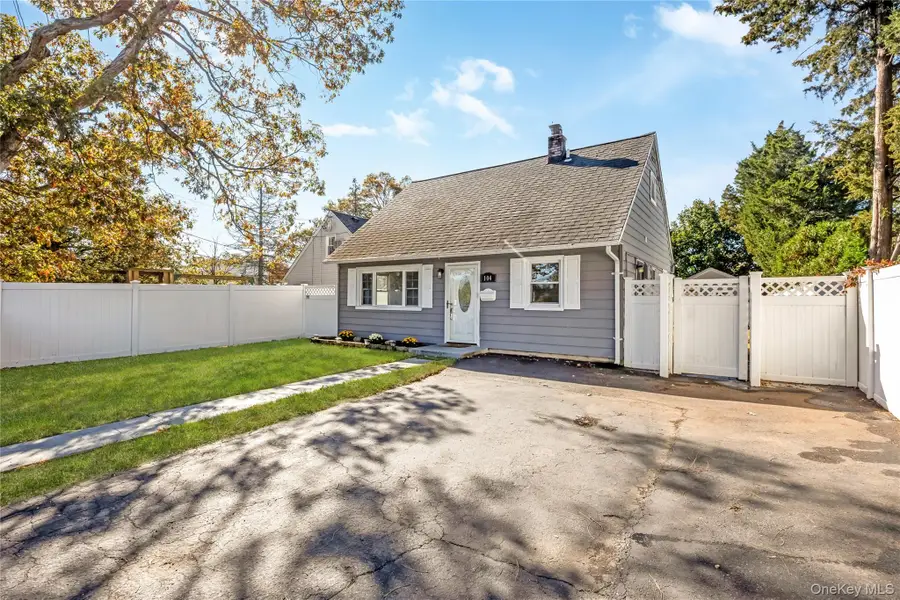 104 Carlls Path, North Babylon, NY 11703 - Image #2