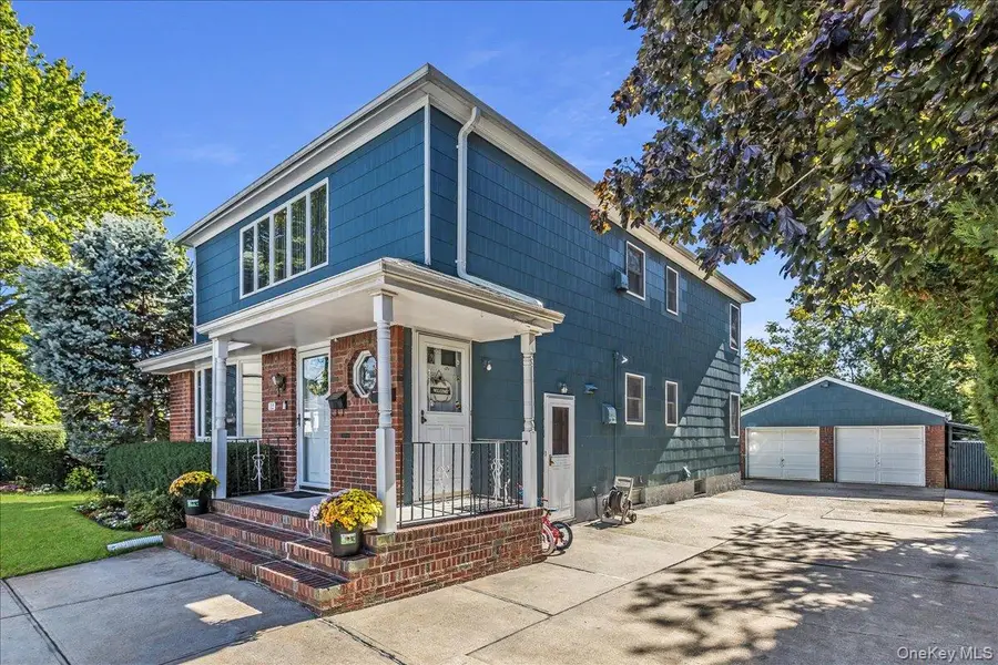 12 Roxy Place, Lynbrook, NY 11563 - Image #3