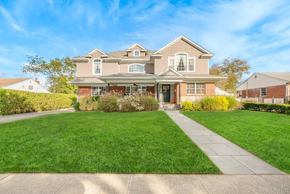 87 East Street, New Hyde Park, NY 11040 - Image #1