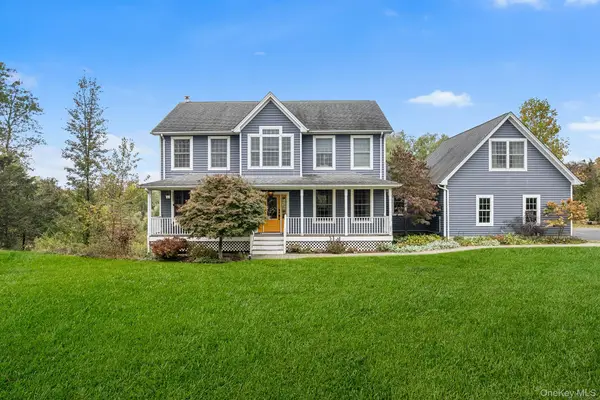 39 Eastview Lane, Red Hook, NY 12571