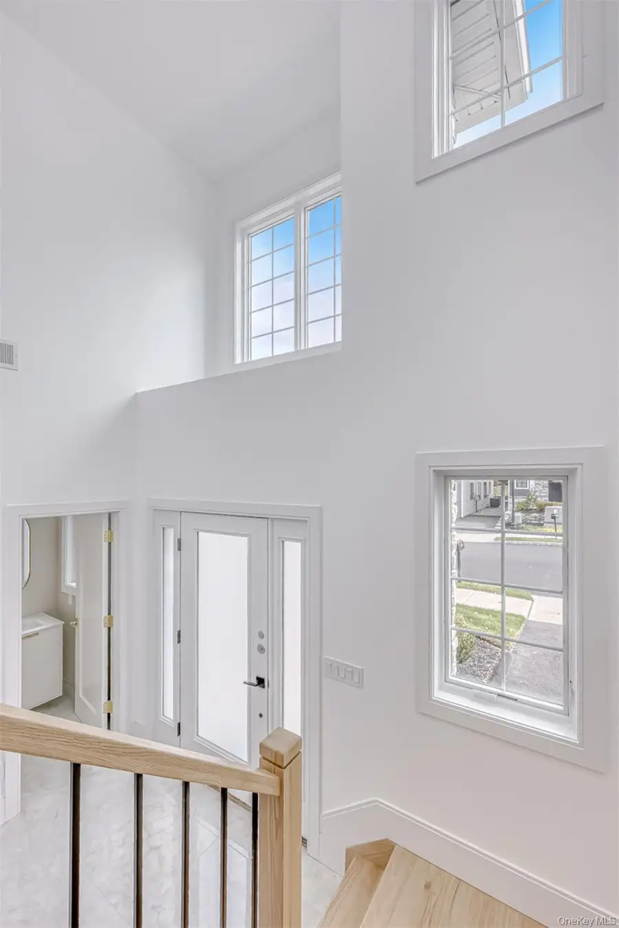 16 Silverwood Circle, Suffern, NY 10901 - Image #3