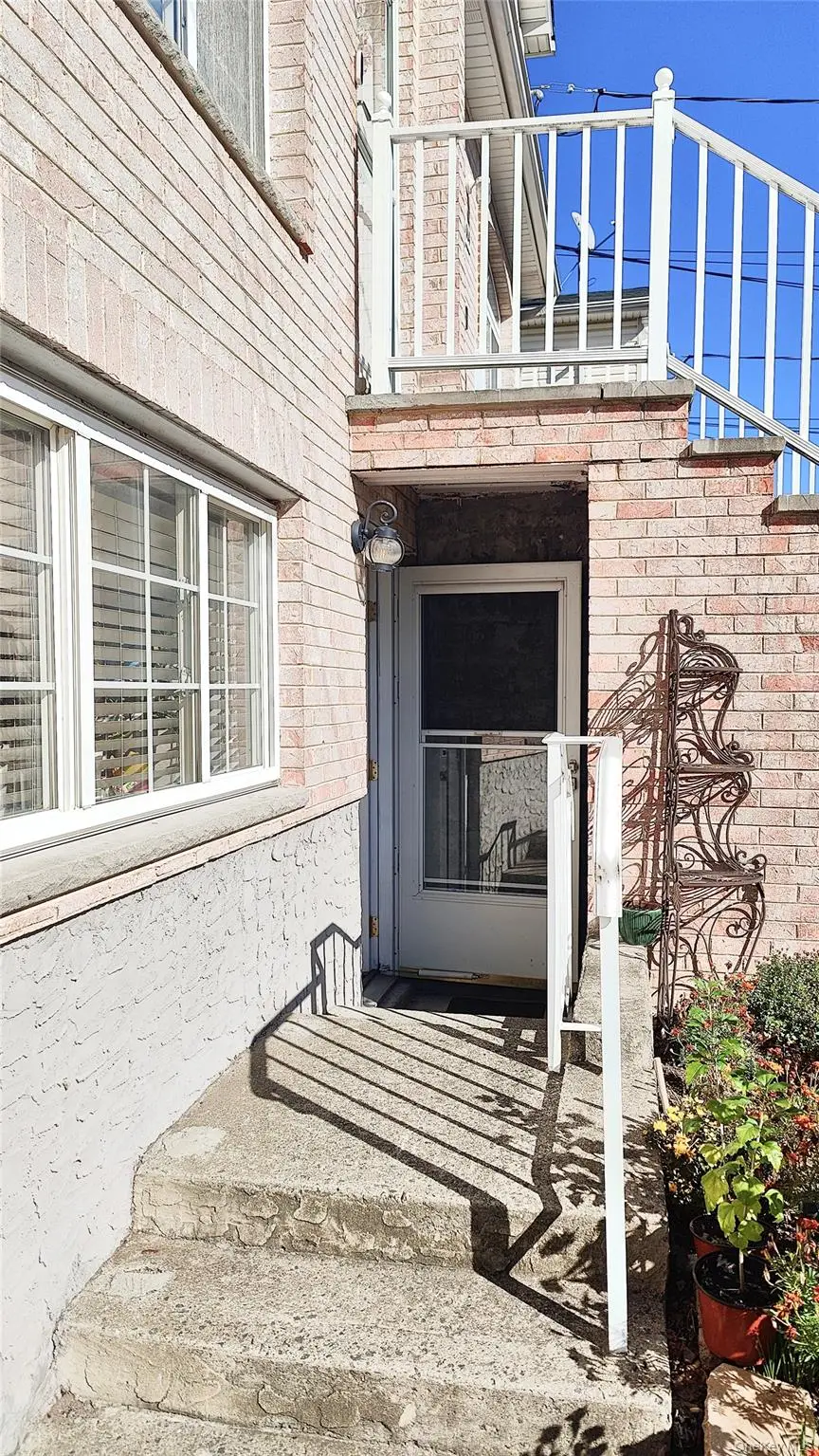 116 Churchill Avenue, Staten Island, NY 10309 - Image #3