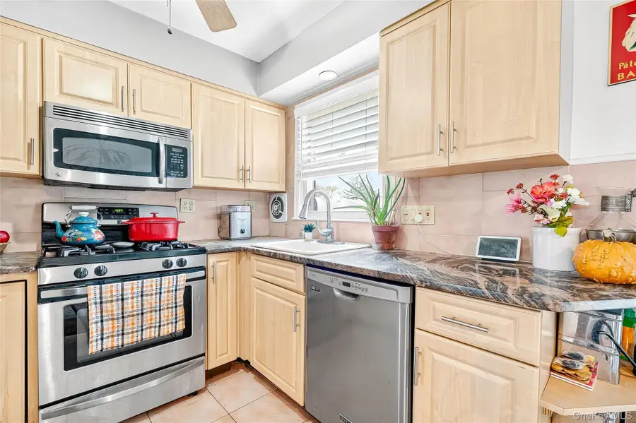 4 Danbury Court #1306, Suffern, NY 10901 - Image #3