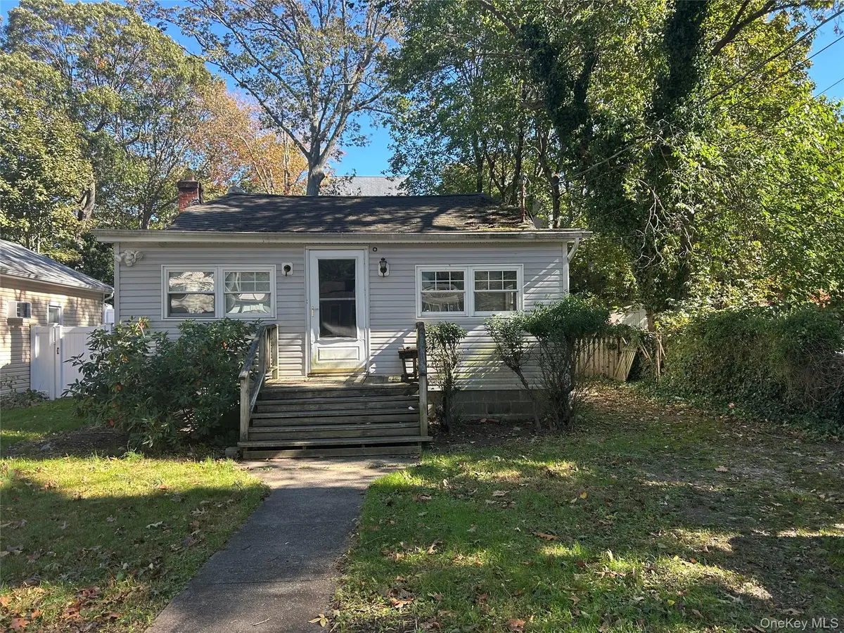 129 Westbury Drive, Sound Beach, NY 11789 - Image #1