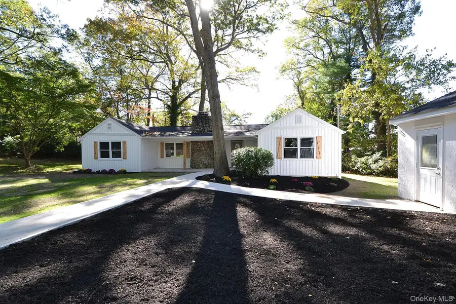 317 Elwood Road, East Northport, NY 11731 - Image #3