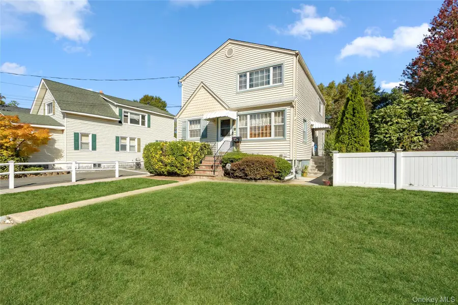 59 Wood Street, Lynbrook, NY 11563 - Image #2
