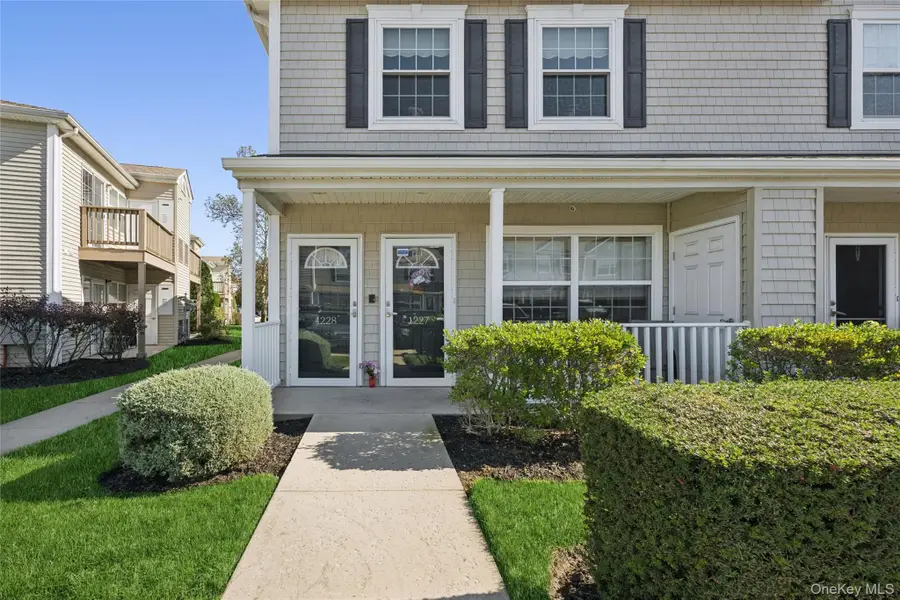 1228 Willow Lane, Valley Stream, NY 11580 - Image #2