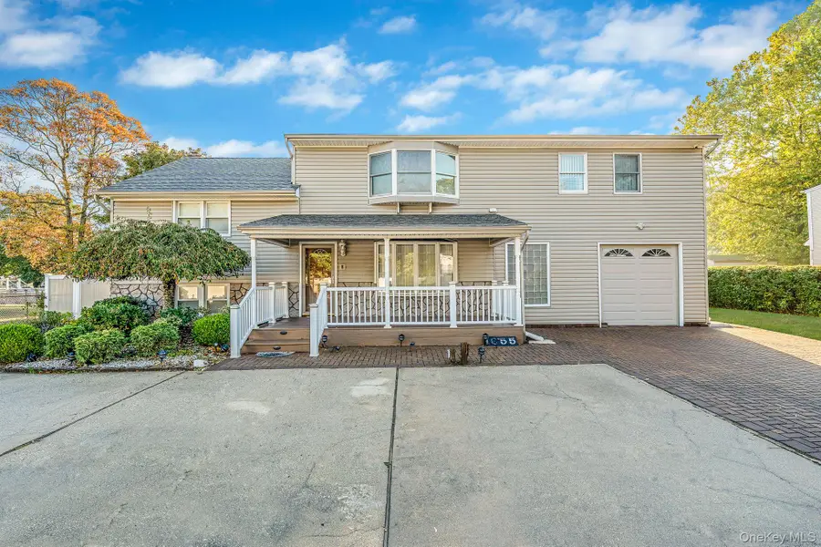 1655 Stein Drive, Bay Shore, NY 11706 - Image #2