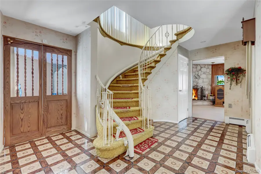 1538 10th Street, West Babylon, NY 11704 - Image #3