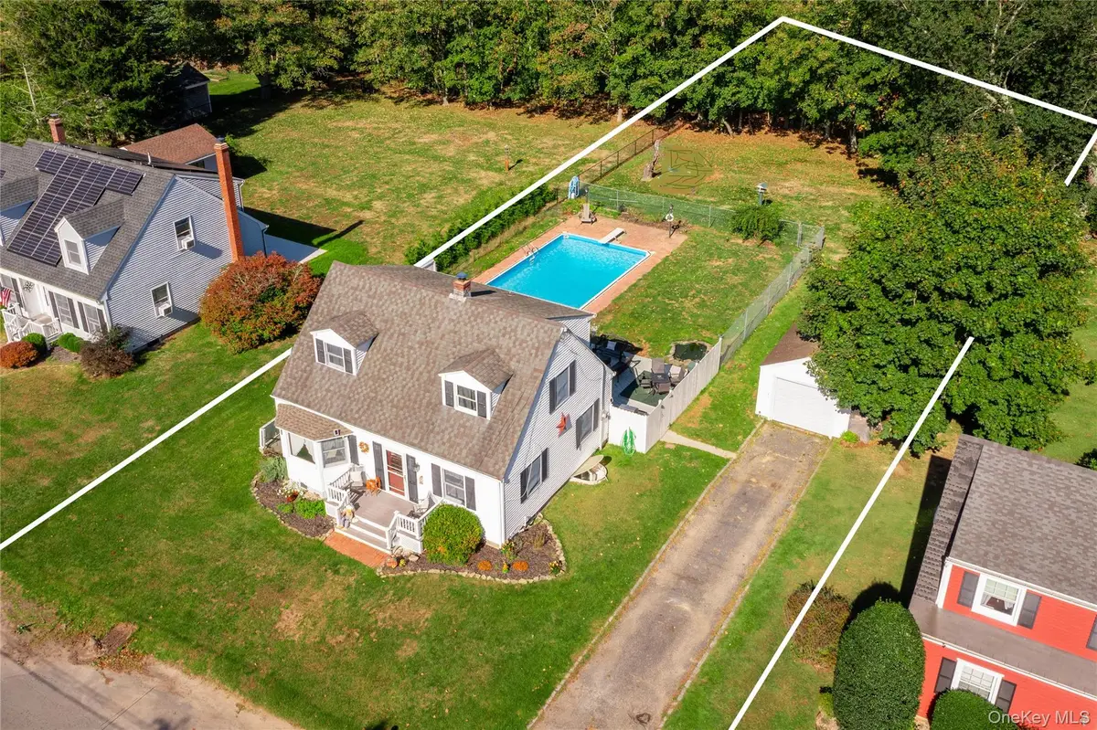 28 (aka 710) Sound Road, Greenport, NY 11944 - #1