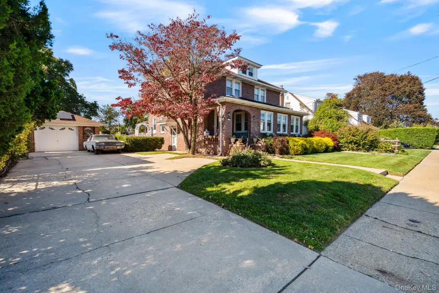 736 Bellmore Road, North Bellmore, NY 11710 - Image #2