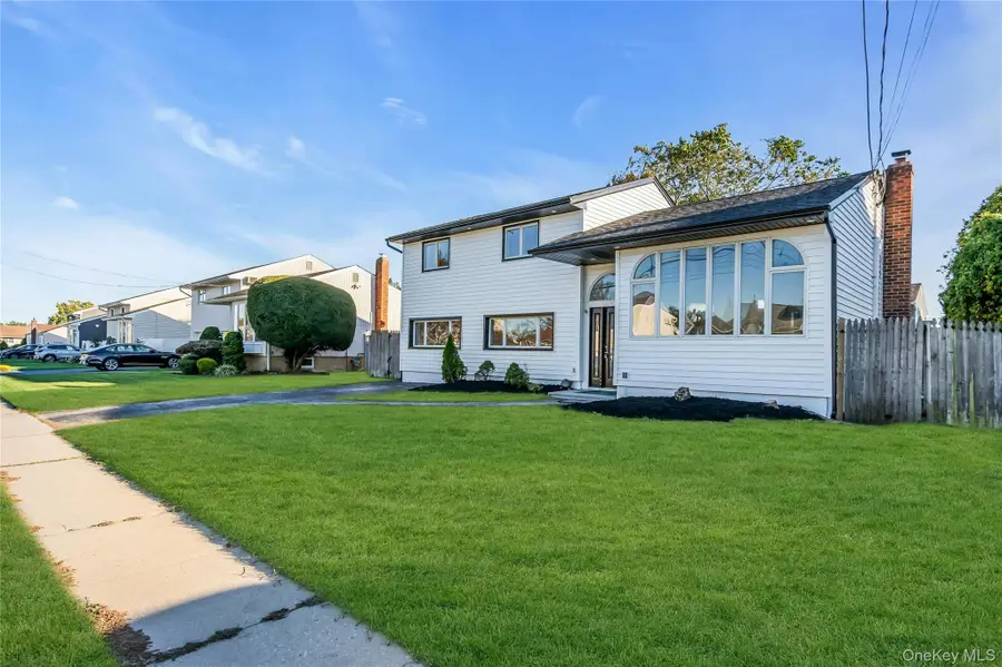 248 N Iowa Avenue, Massapequa, NY 11758 - Image #2