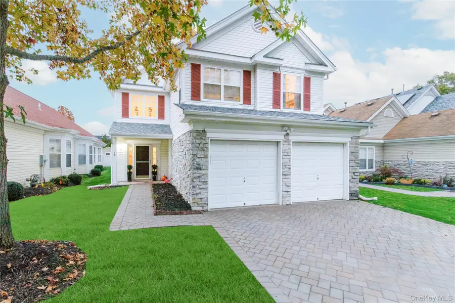 17 Ariel Drive, Middle Island, NY 11953 - Image #3