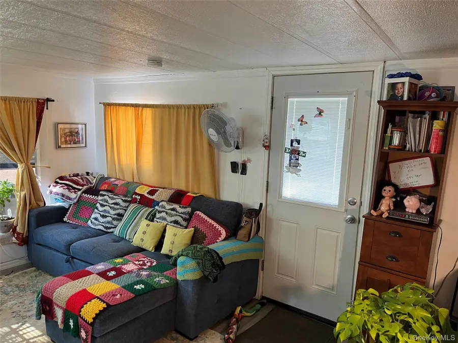 37-64 Hubbard Ave, Riverhead, NY 11901 - Image #3