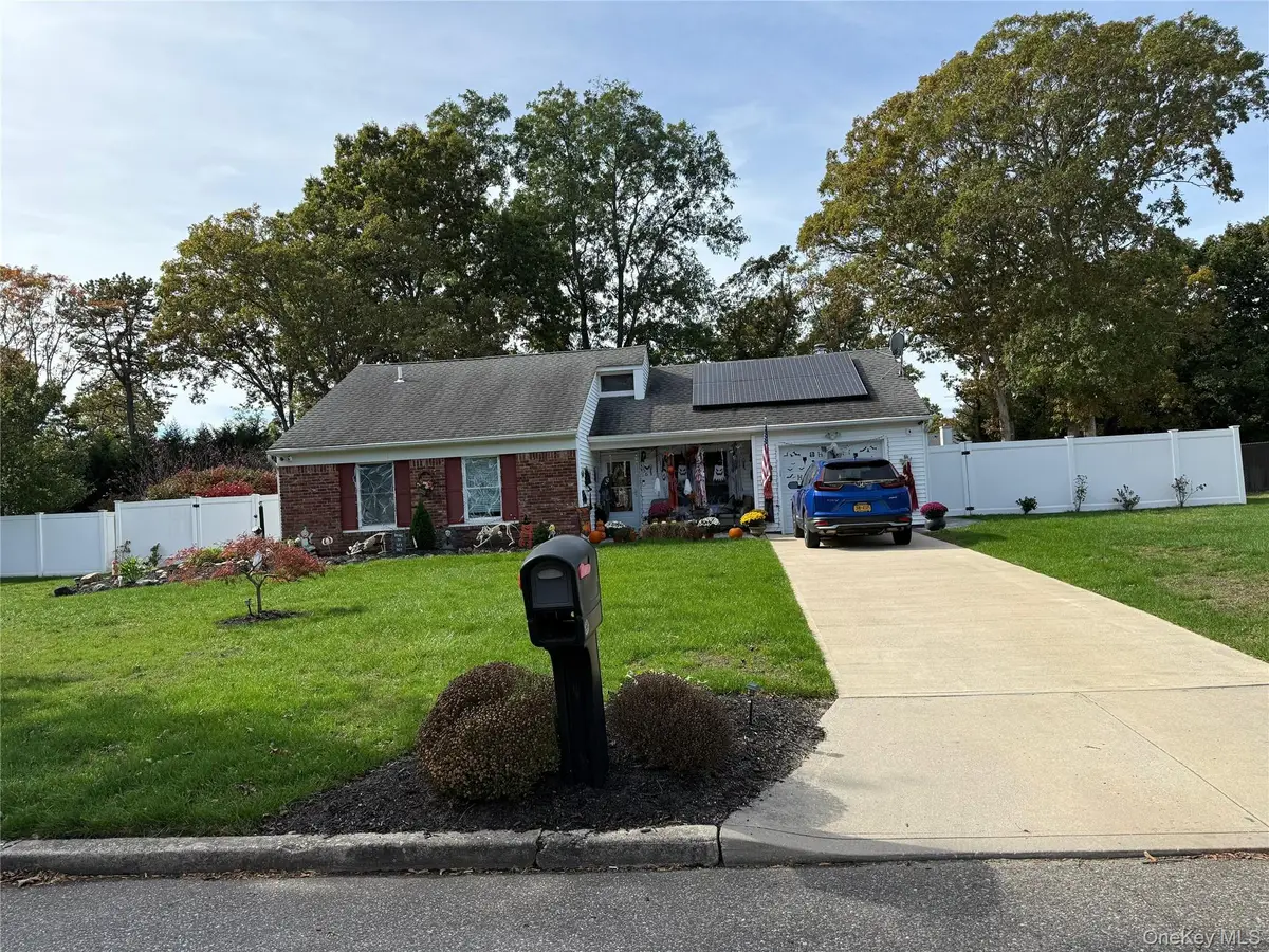 56 Glenmere Lane, Coram, NY 11727 - Image #1