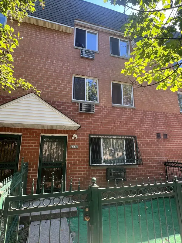 3321 13th Street, Astoria, NY 11106