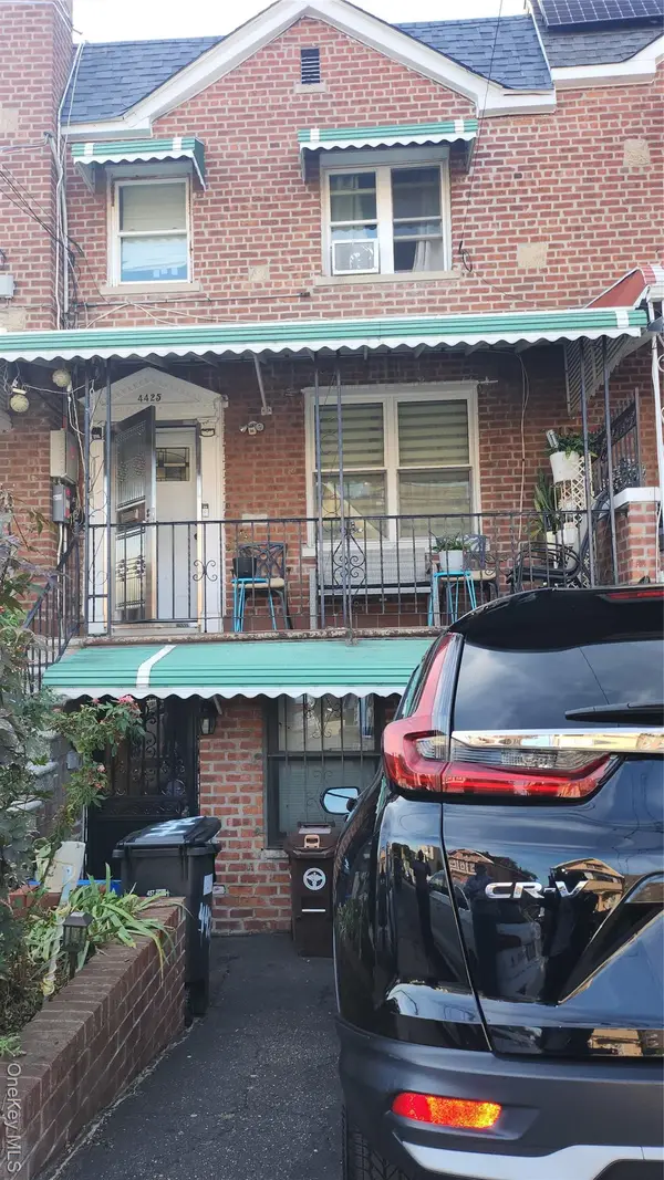 4425 Richardson Avenue, Bronx, NY 10470