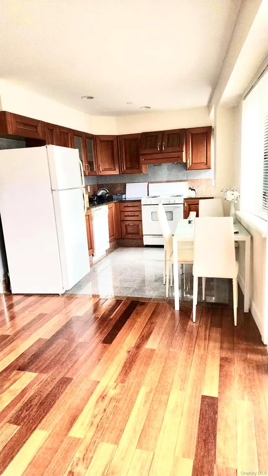 43-18 Main Street #7F, Flushing, NY 11355 - Image #3