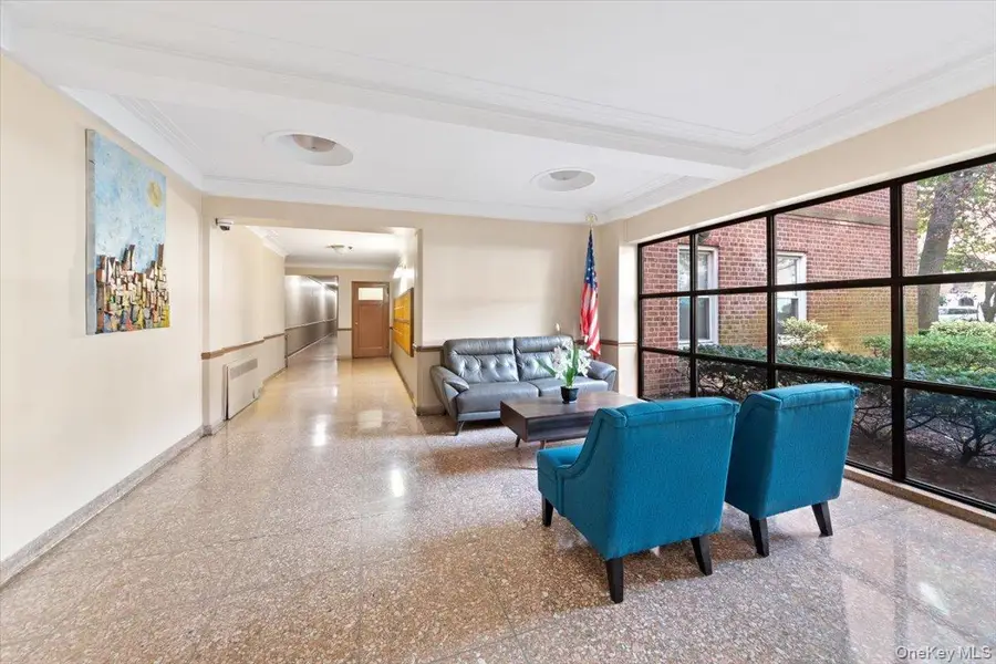 625 Gramatan Avenue #4R, Mount Vernon, NY 10552 - Image #3