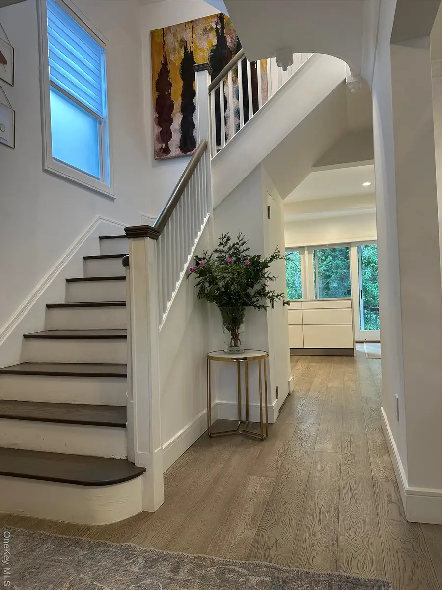 25 Parkway Road, Bronxville, NY 10708 - Image #2