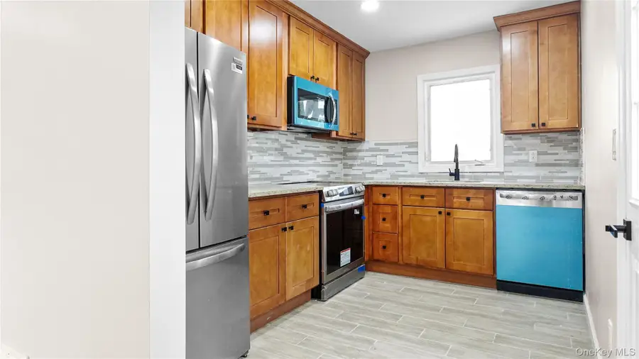 3 Beta Drive, Amityville, NY 11701 - Image #3