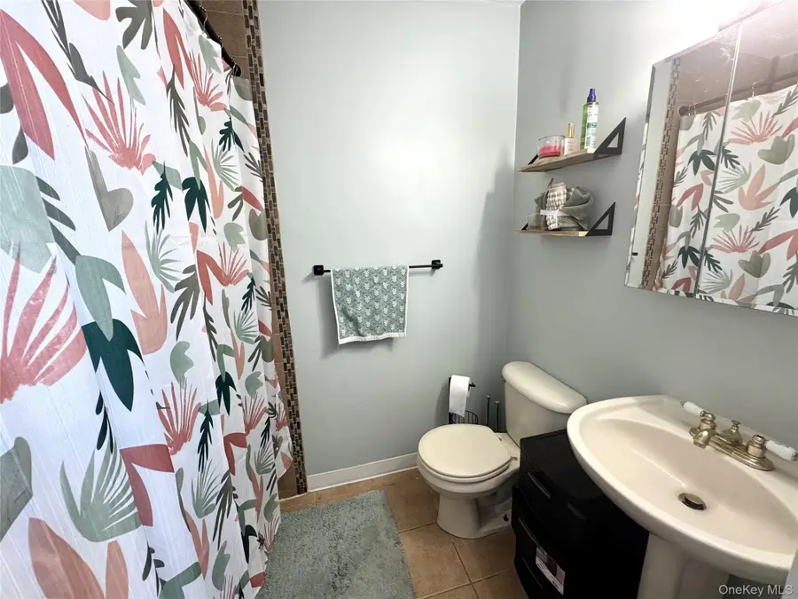 49 Pointe Circle S #49, Coram, NY 11727 - Image #3