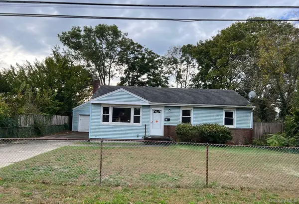 61 Herbert Circle, Patchogue, NY 11772