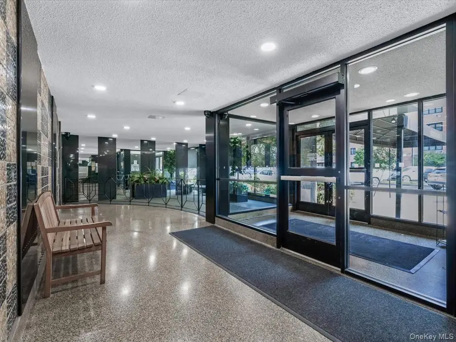 88-25 155 Avenue #6M, Howard Beach, NY 11414 - Image #3