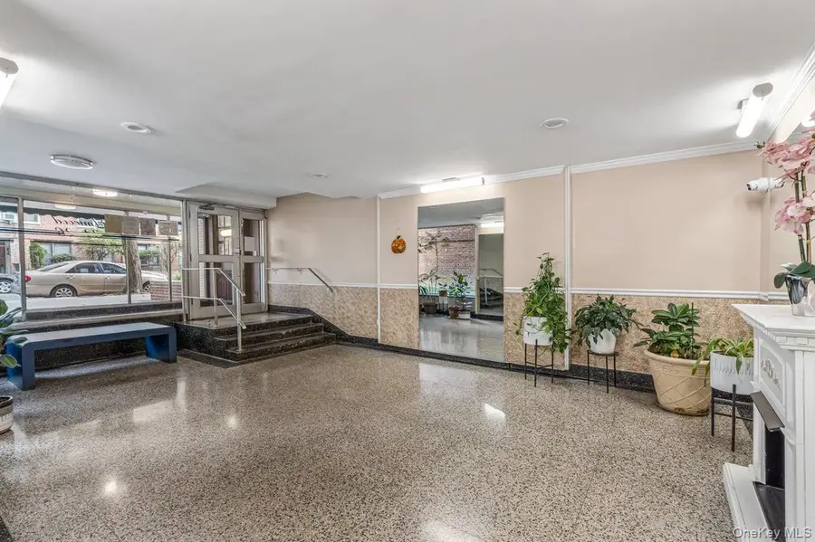 33-26 92 Street #5W, Jackson Heights, NY 11372 - Image #2