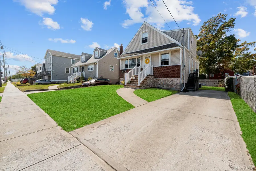 310 Miller Avenue, Freeport, NY 11520 - Image #2