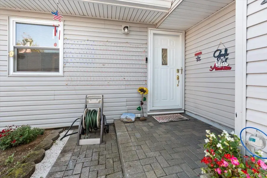 2 Richard Place, Lake Ronkonkoma, NY 11779 - Image #2