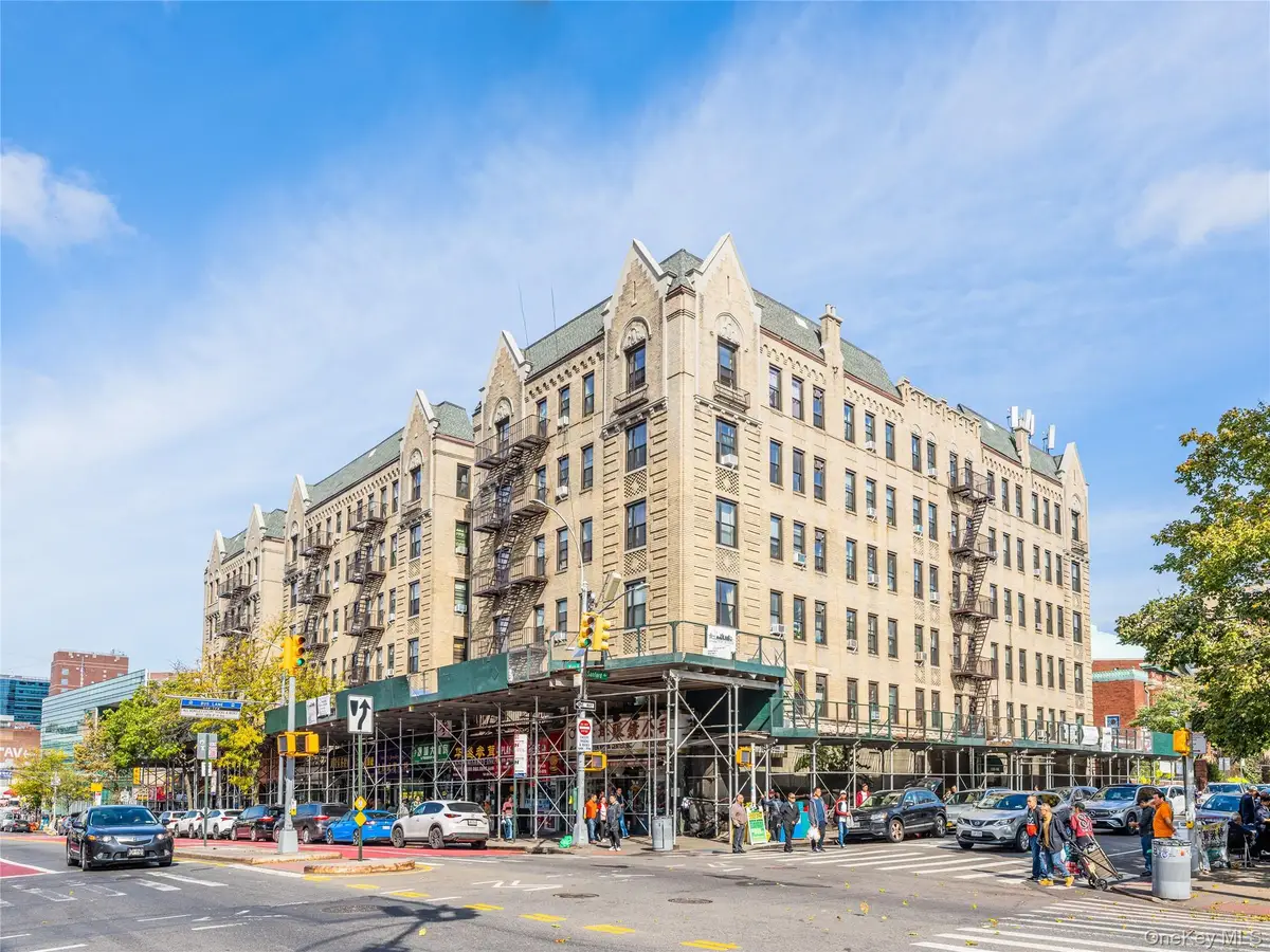 136-05 Sanford Avenue #6S, Flushing, NY 11355 - Image #1