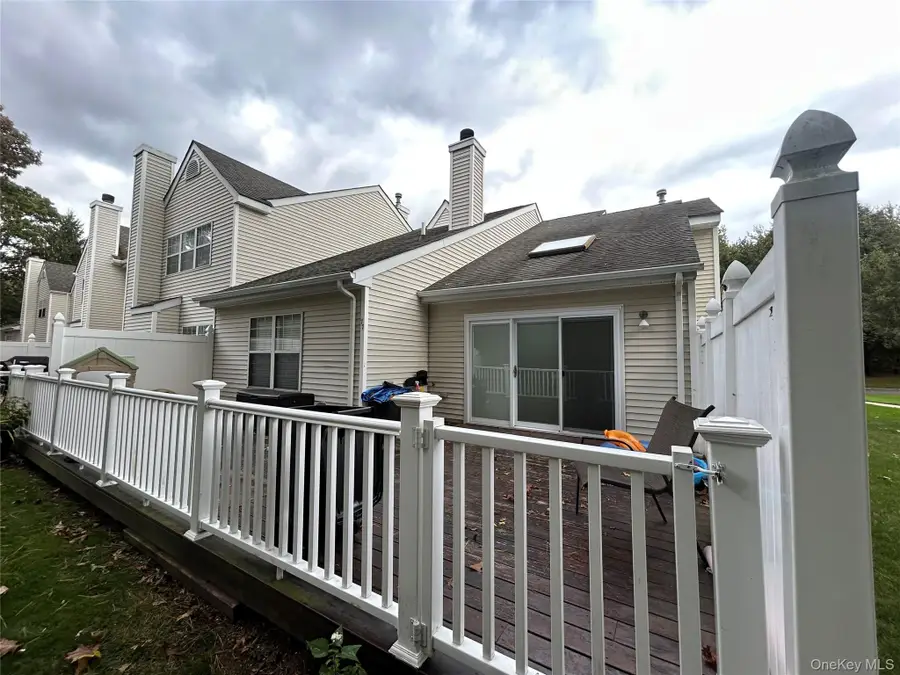 77 Mystic Circle, Bay Shore, NY 11706 - Image #3