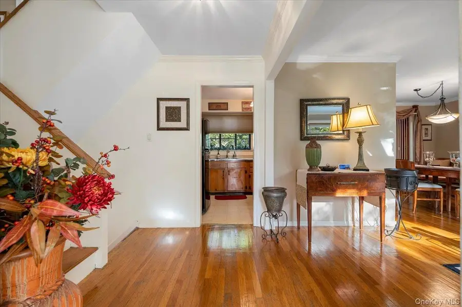 86 Caffrey Avenue, Bethpage, NY 11714 - Image #2