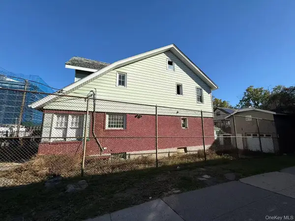 15416 Barclay Avenue, Flushing, NY 11355