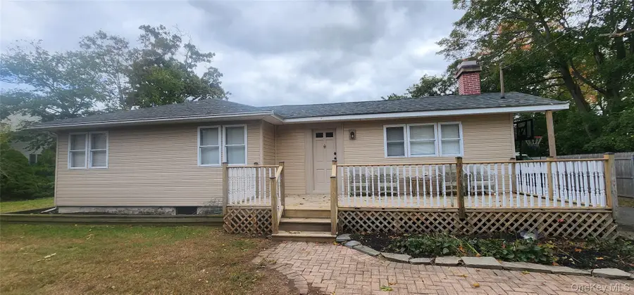 8 Astoria Road, Mastic Beach, NY 11951 - Image #2