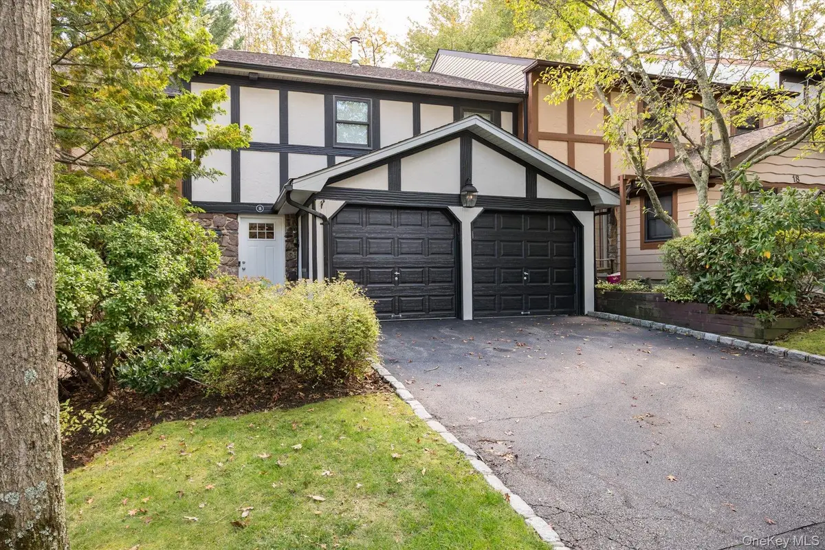 16 Sheffield Hill, Woodbury, NY 11797 - Image #1