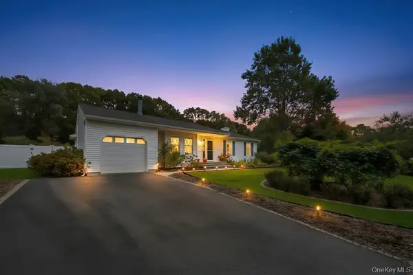 47 Evelyn Court, Manorville, NY 11949