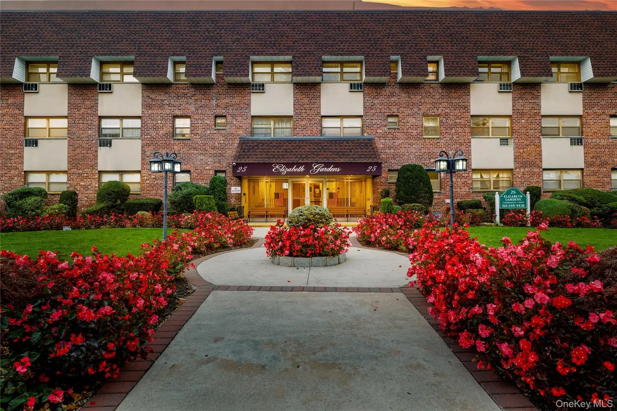 25 Elizabeth Street #3H, Farmingdale, NY 11735 - Image #1